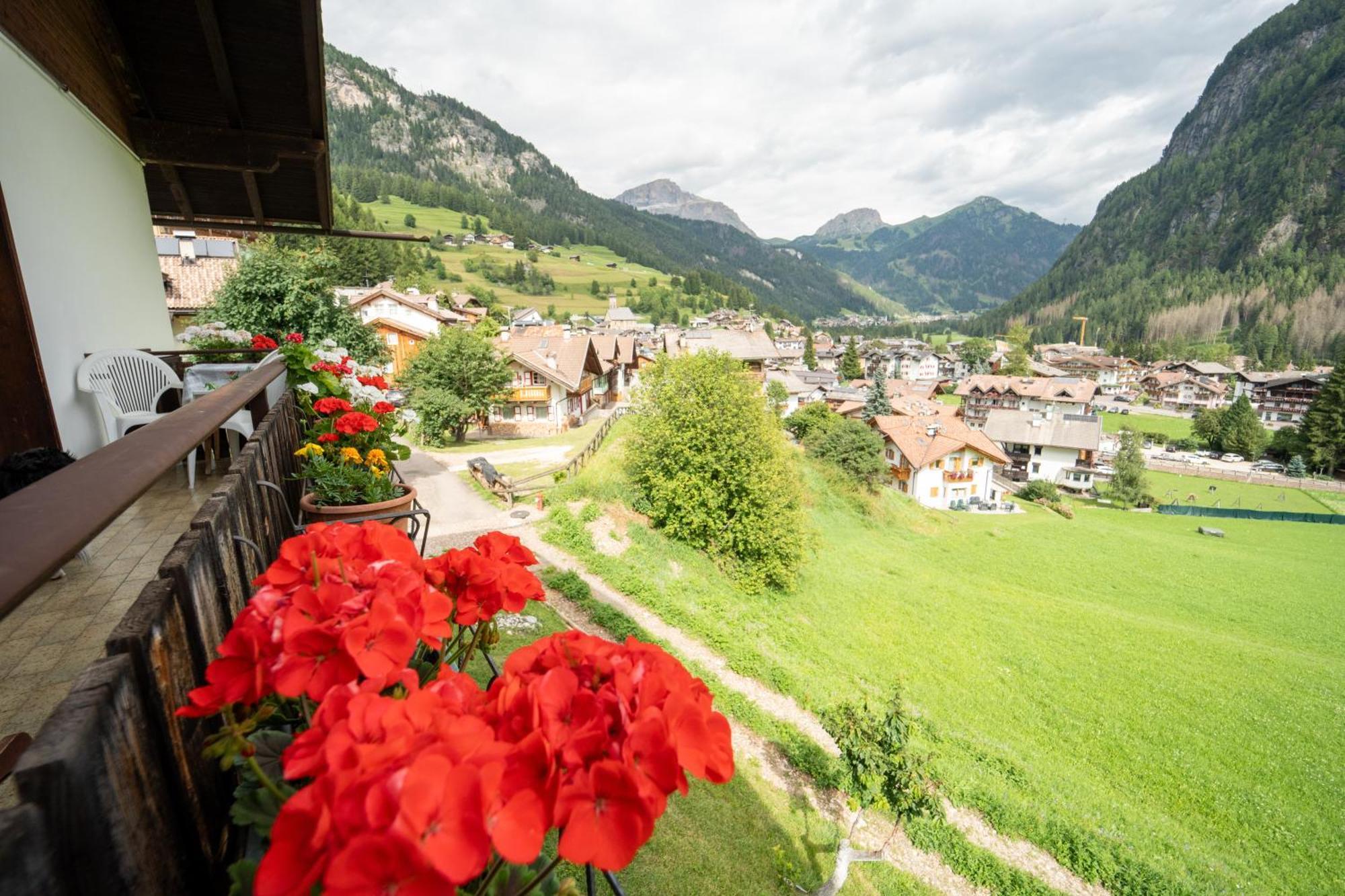 Cesa Cherpei - Dog Friendly Campitello di Fassa Exteriör bild