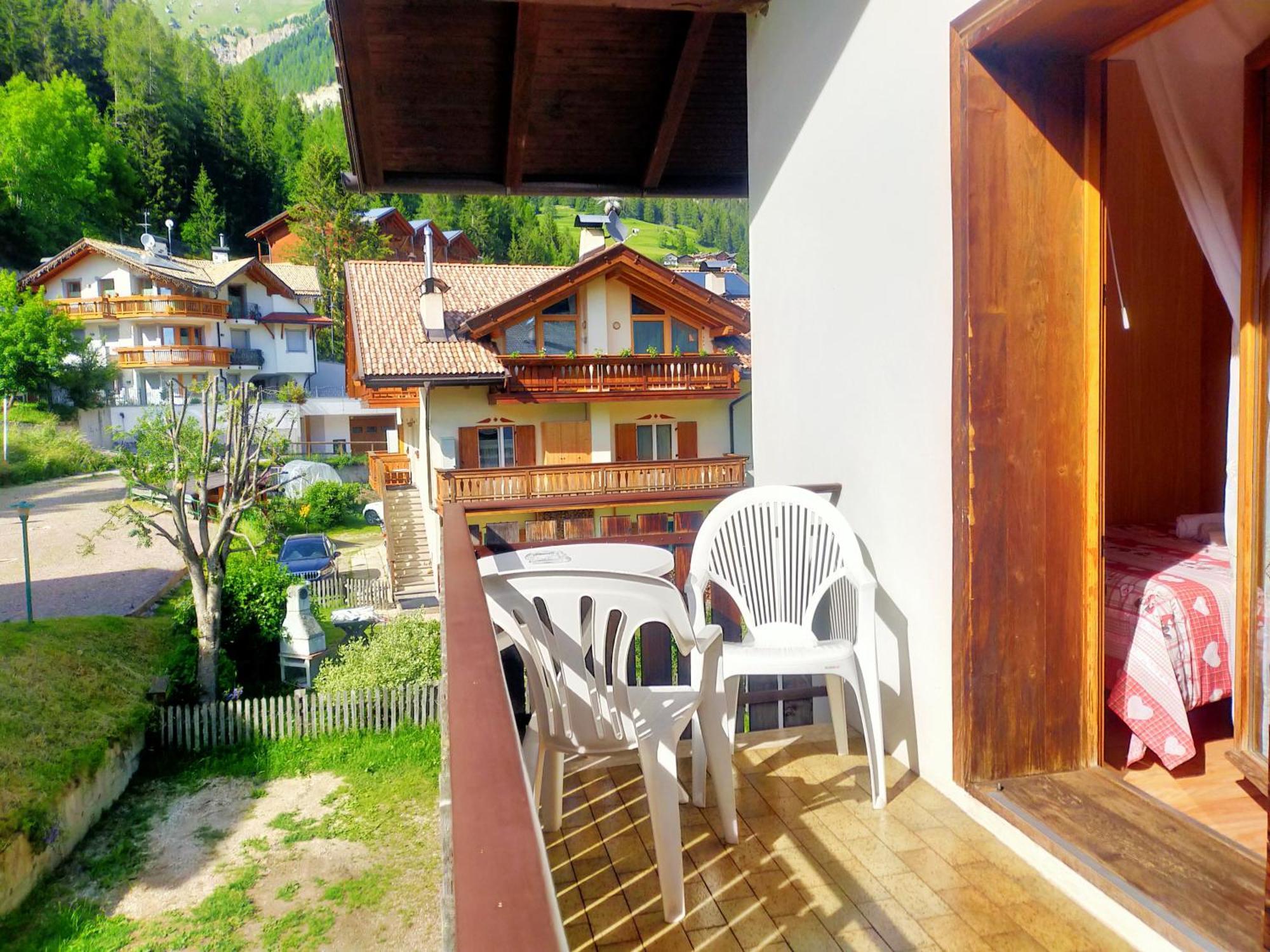Cesa Cherpei - Dog Friendly Campitello di Fassa Rum bild